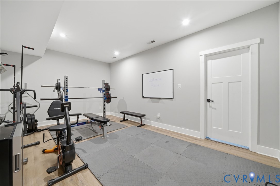 3301 Seaford Crossing Dr