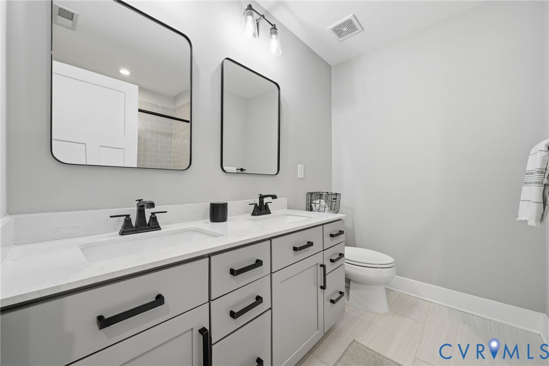 3301 Seaford Crossing Dr