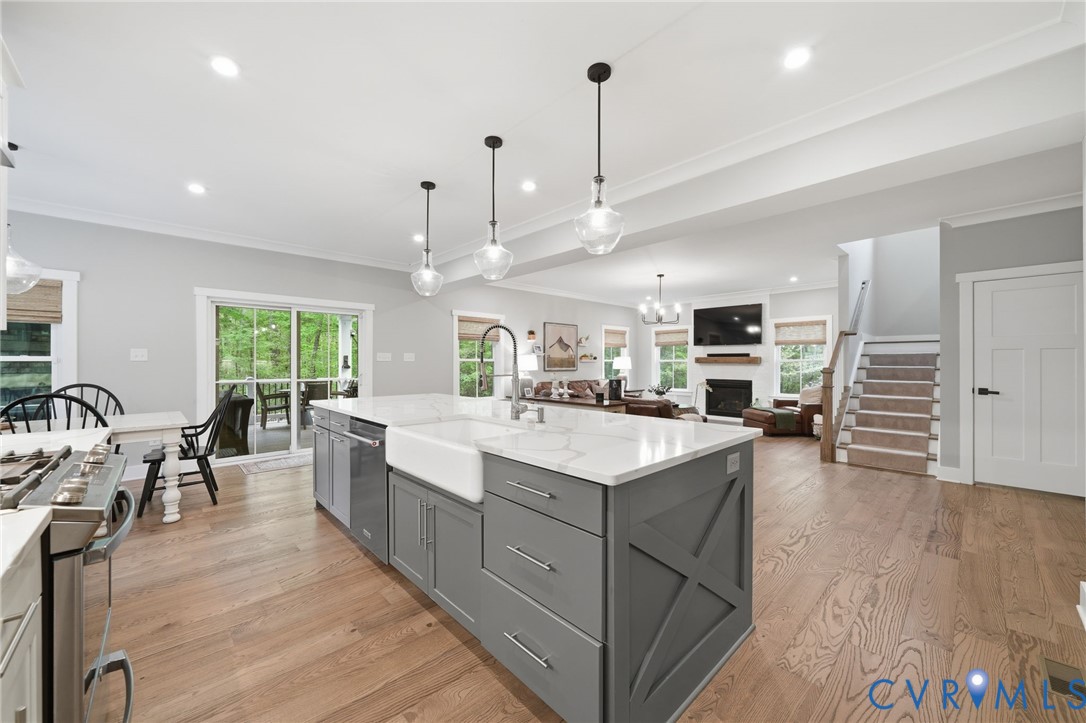 3301 Seaford Crossing Dr