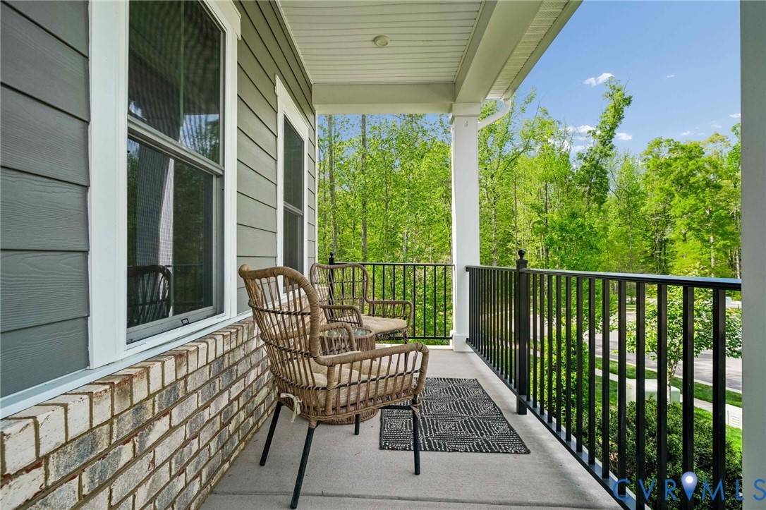 3301 Seaford Crossing Dr