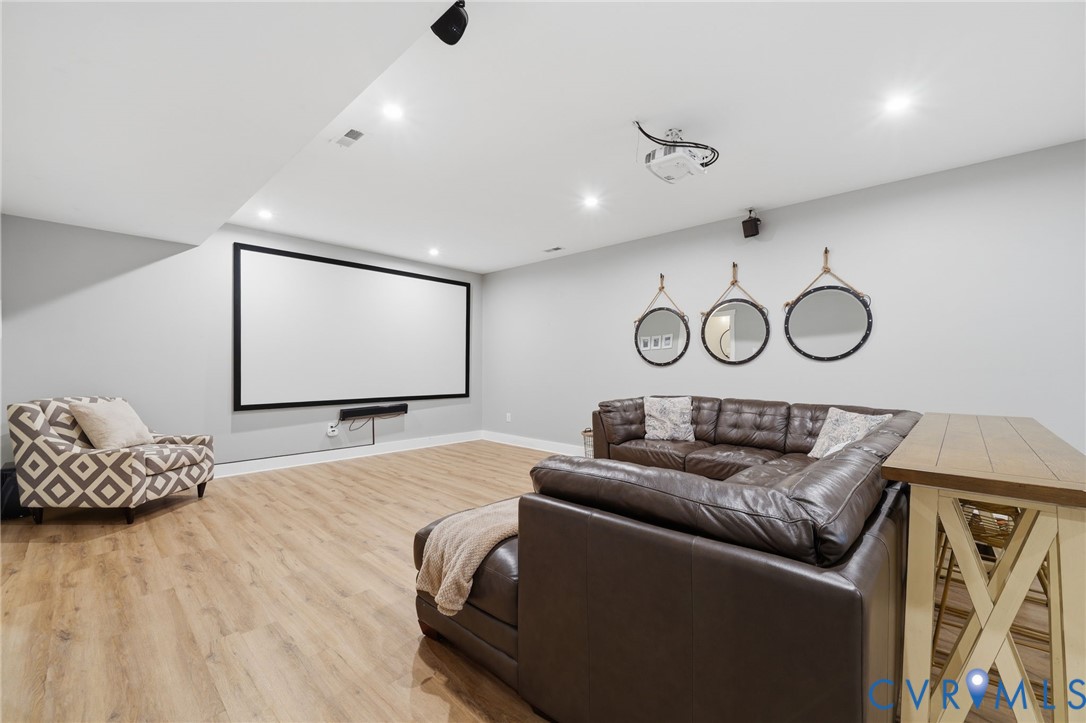 3301 Seaford Crossing Dr