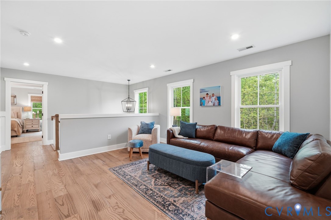 3301 Seaford Crossing Dr