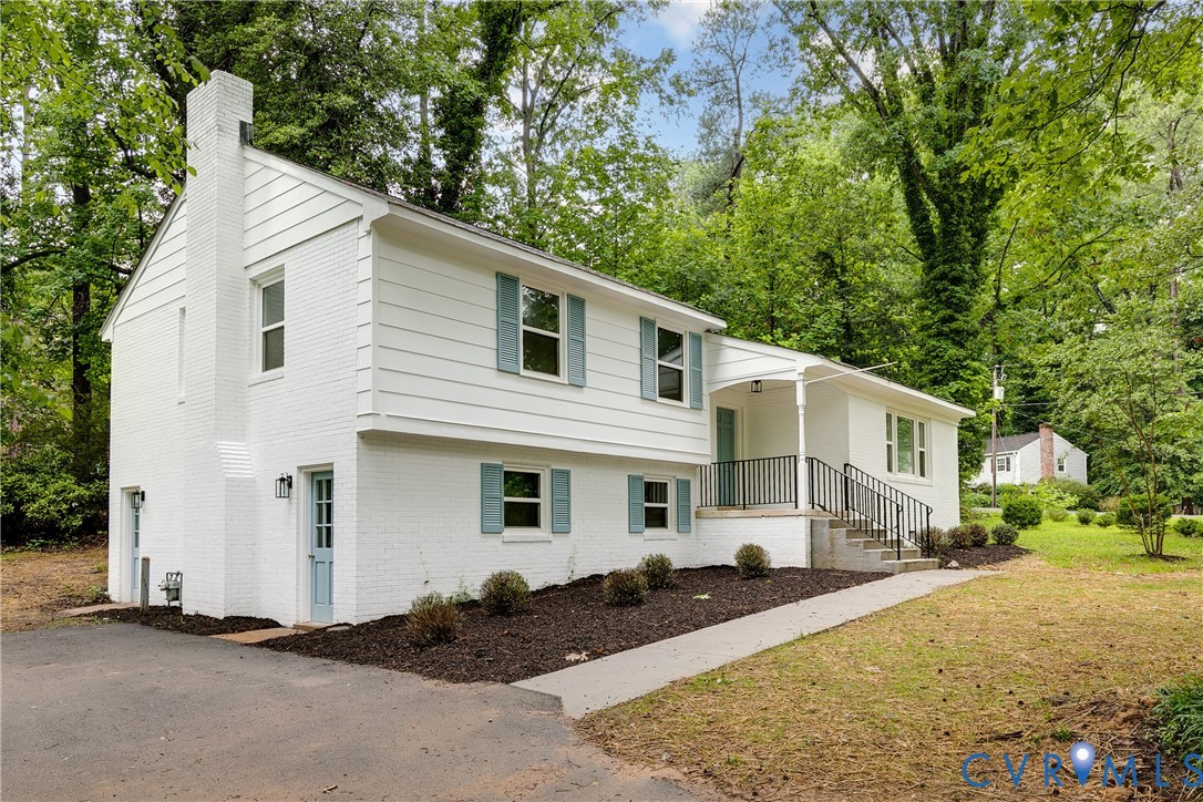 616 Forkland Dr