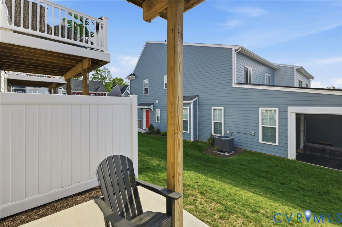 13809 Village View Dr