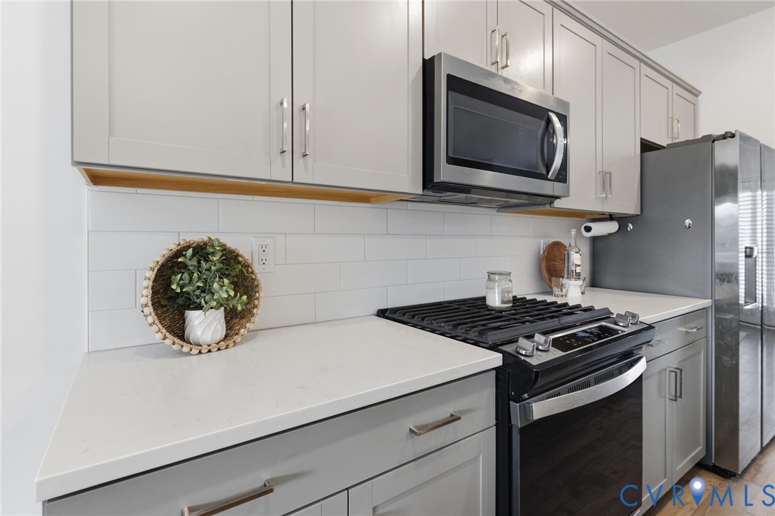 13809 Village View Dr