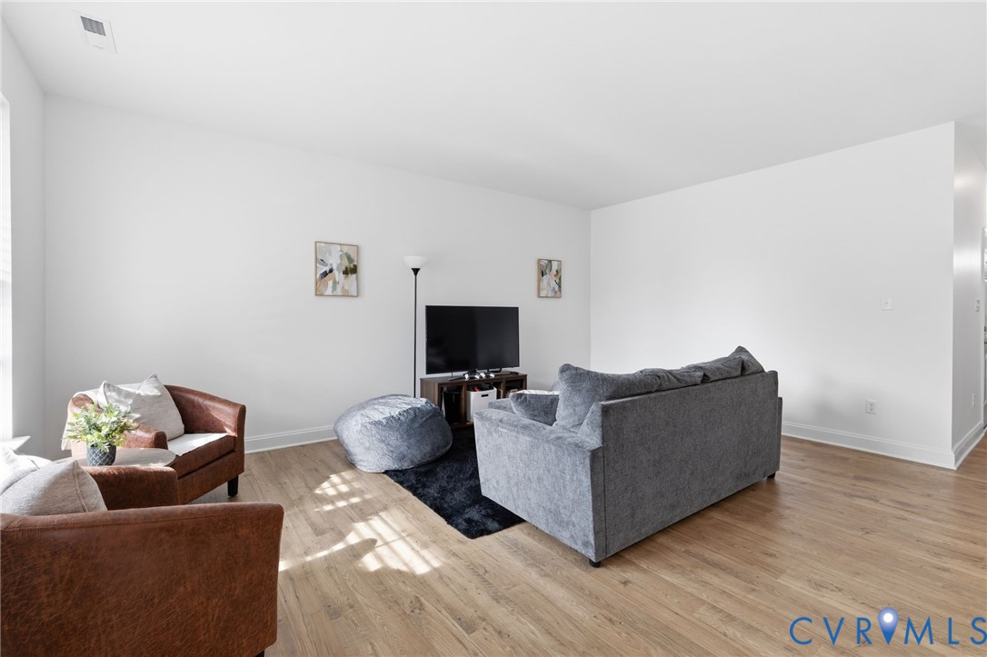 13809 Village View Dr