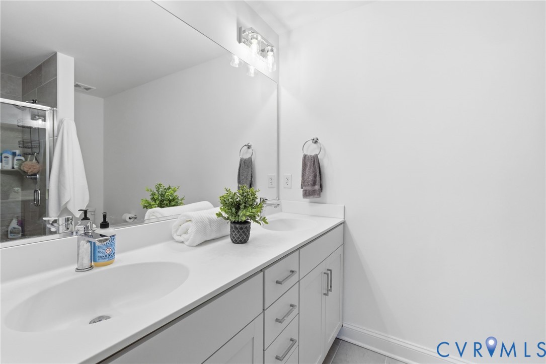 13809 Village View Dr