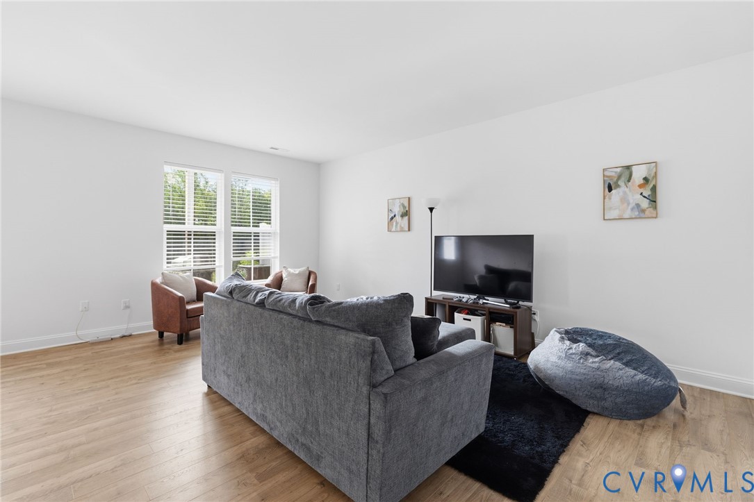 13809 Village View Dr