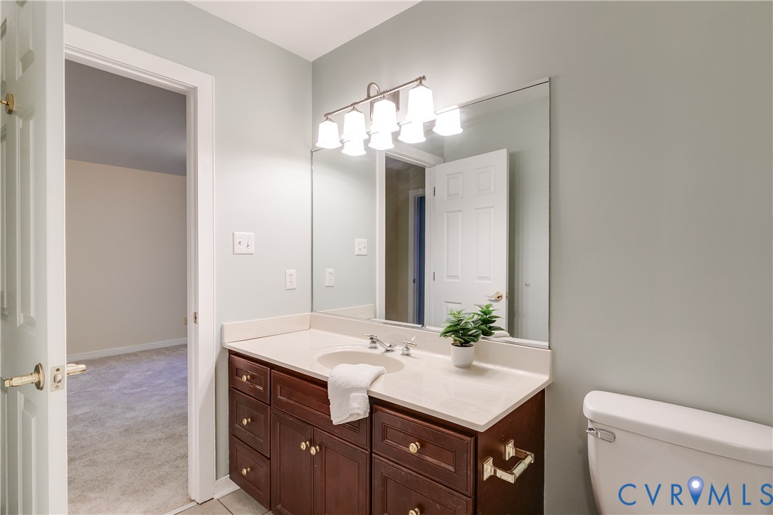 2400 Whitecastle Dr