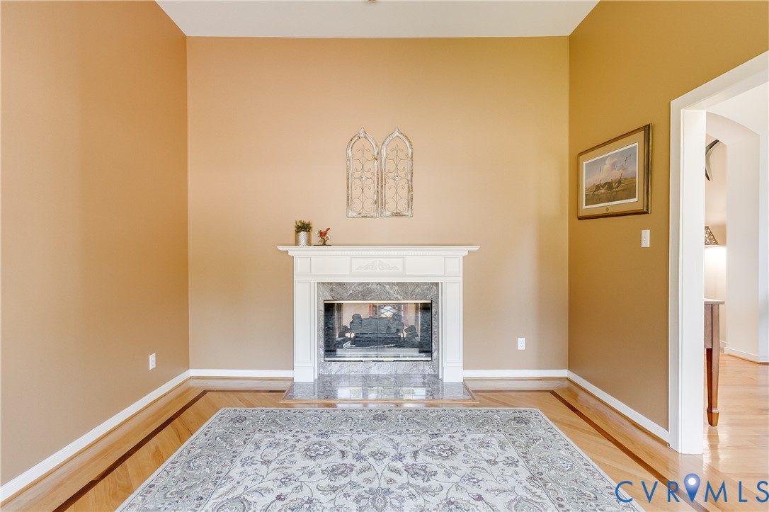 2400 Whitecastle Dr