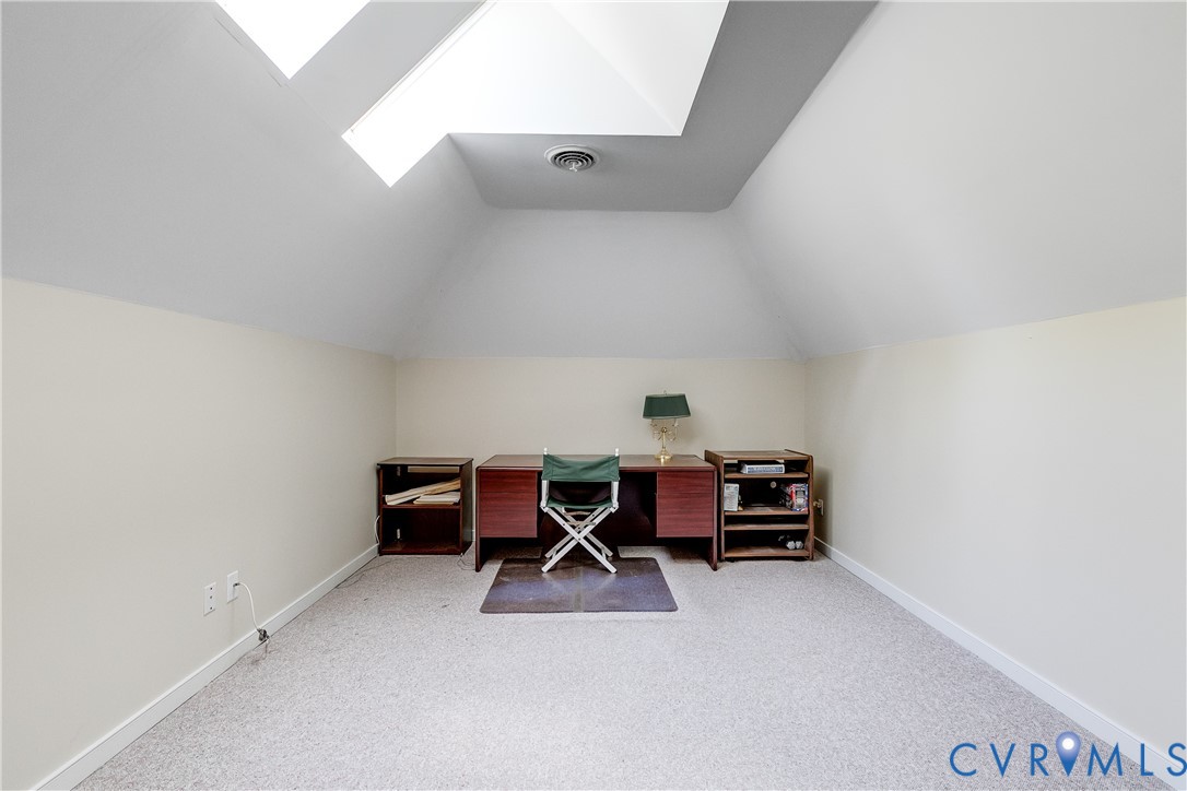 2400 Whitecastle Dr
