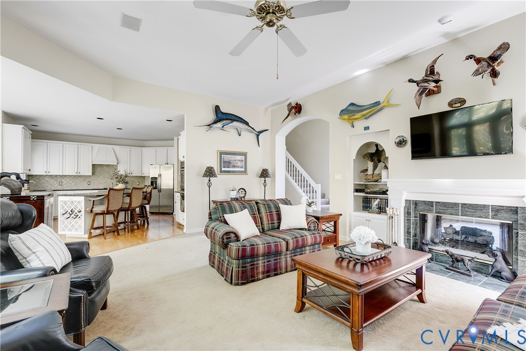 2400 Whitecastle Dr