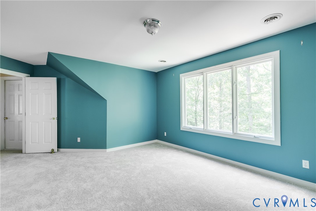 2400 Whitecastle Dr