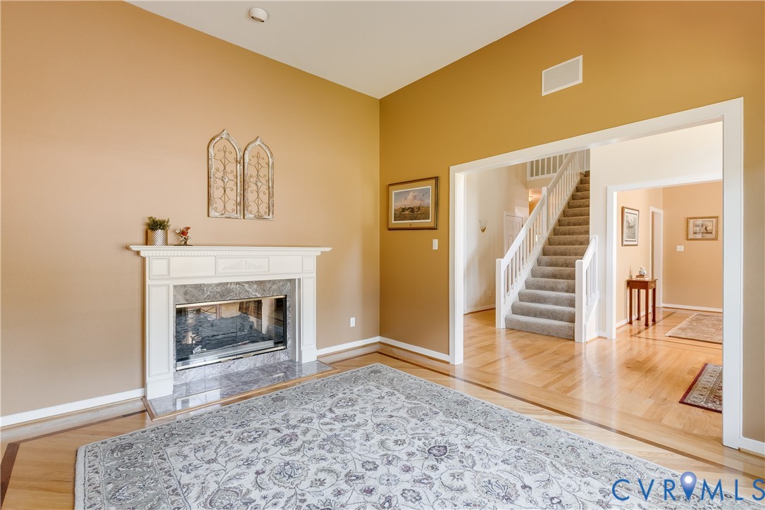 2400 Whitecastle Dr