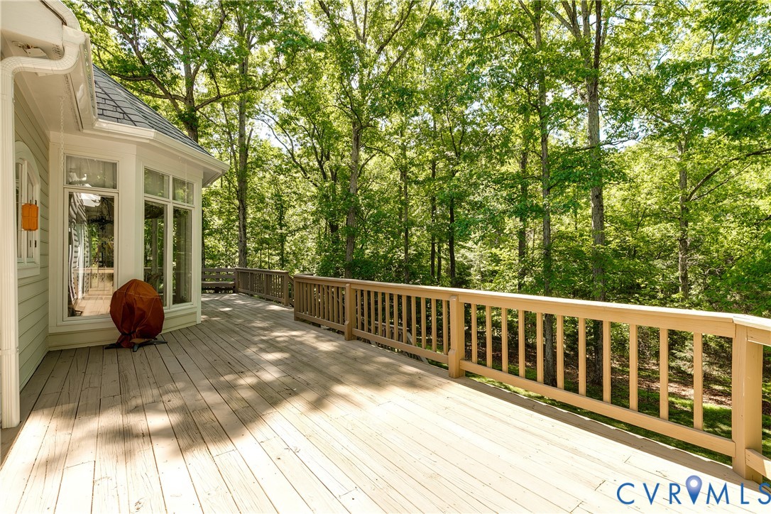 2400 Whitecastle Dr