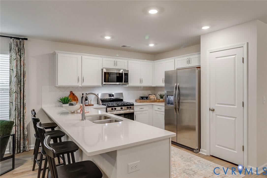 6447 Quinlynn Pl