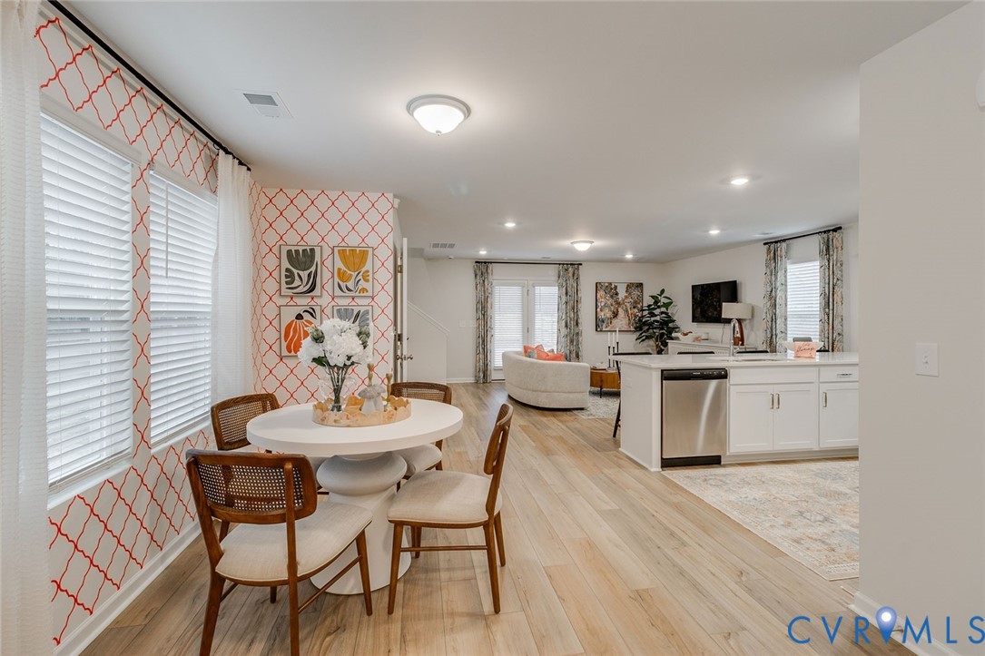 6447 Quinlynn Pl