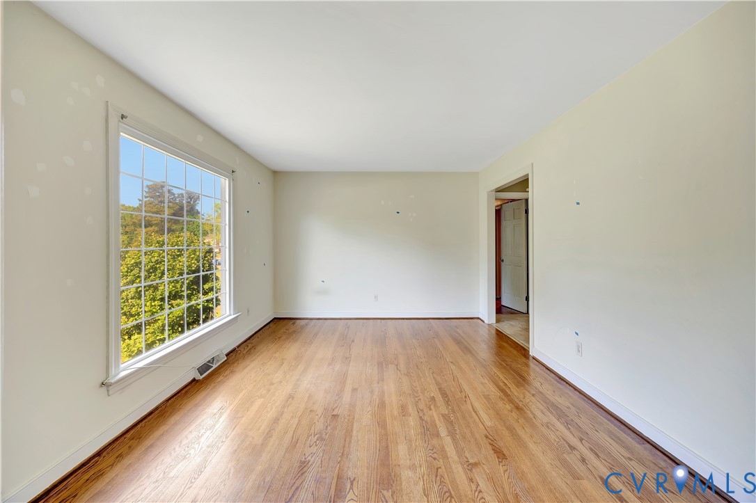 6986 Cornfield Ln