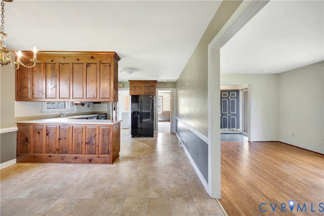 6986 Cornfield Ln