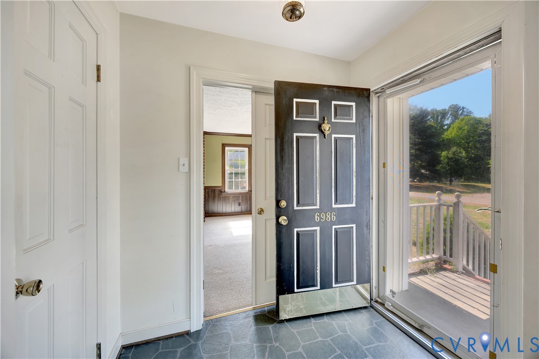 6986 Cornfield Ln