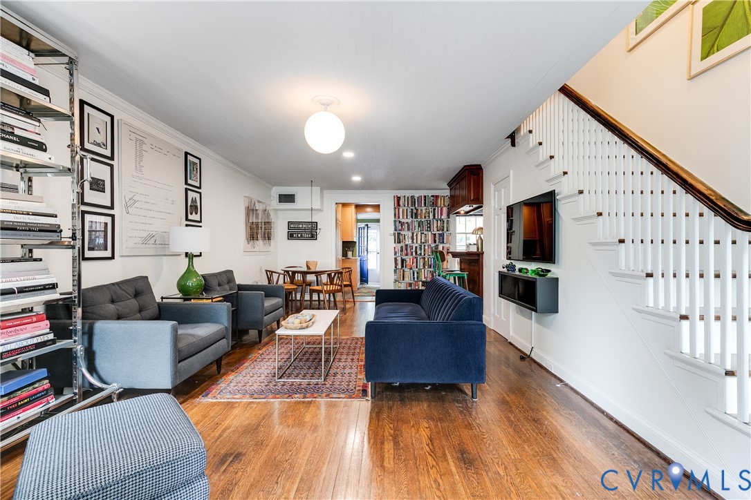 24 N Sheppard St