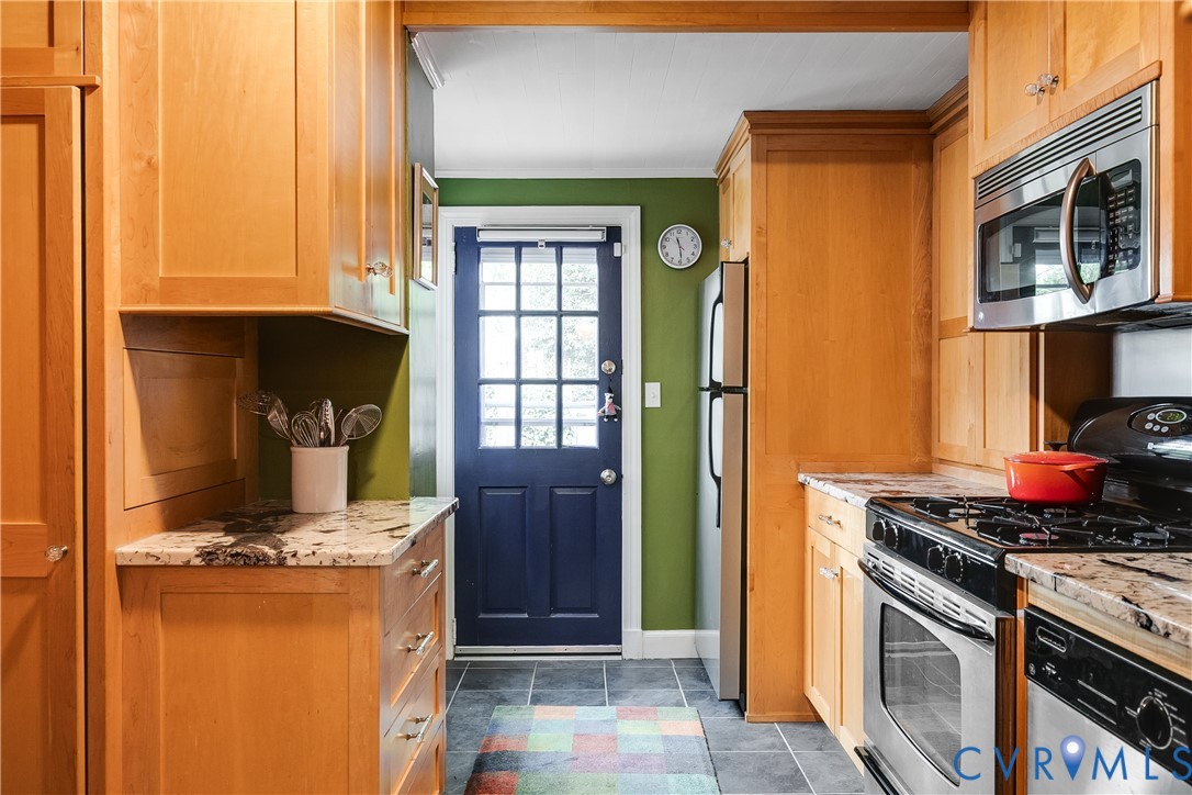 24 N Sheppard St