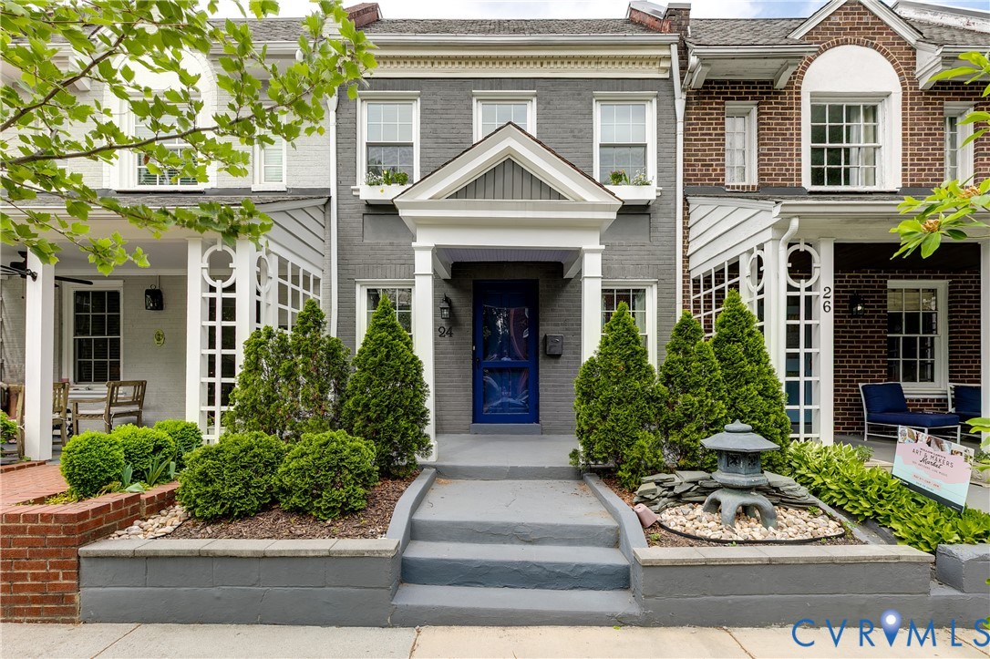 24 N Sheppard St