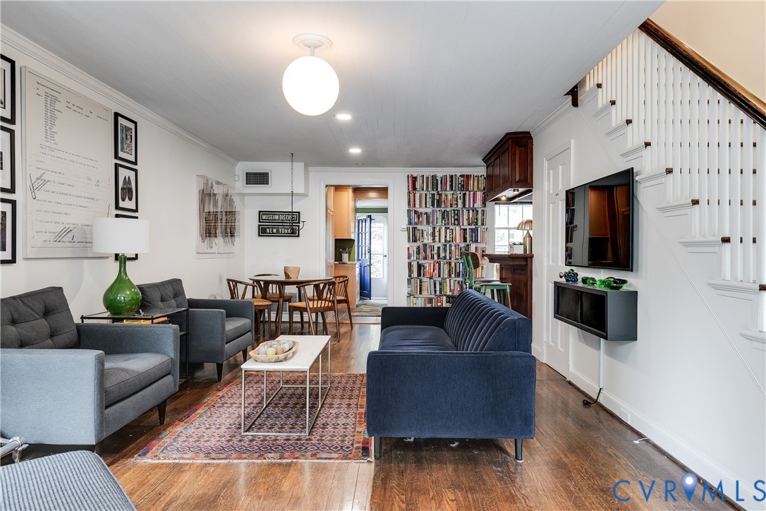 24 N Sheppard St