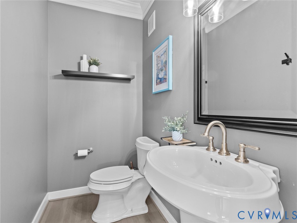 12005 Sterlingwood Ct