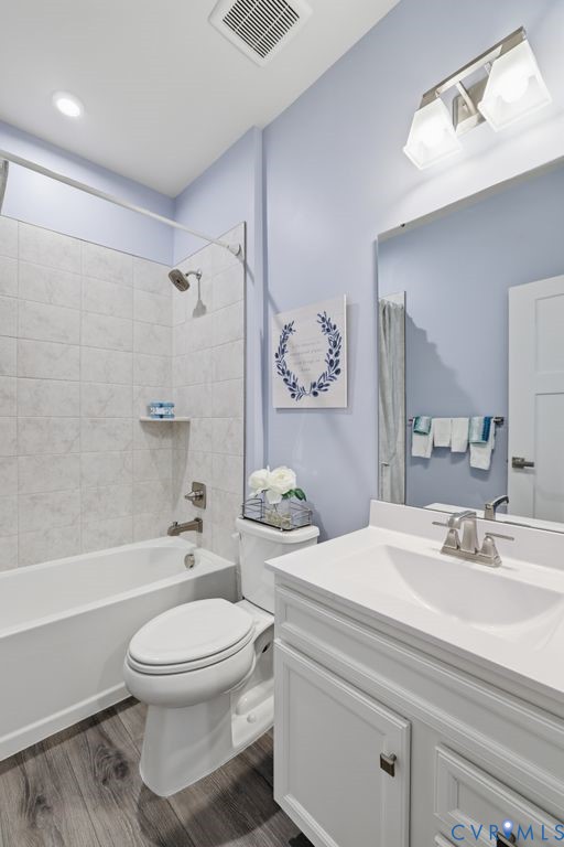 4860 Bacova Village Trl