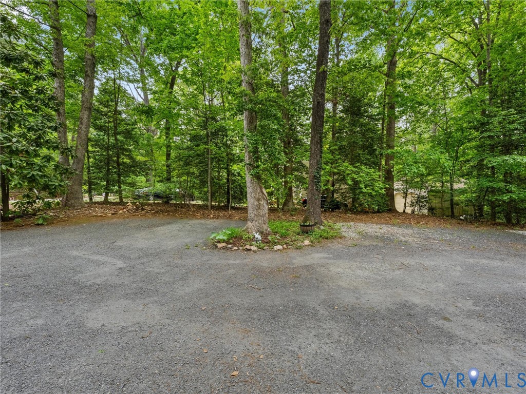 2741 Ridgeview Rd