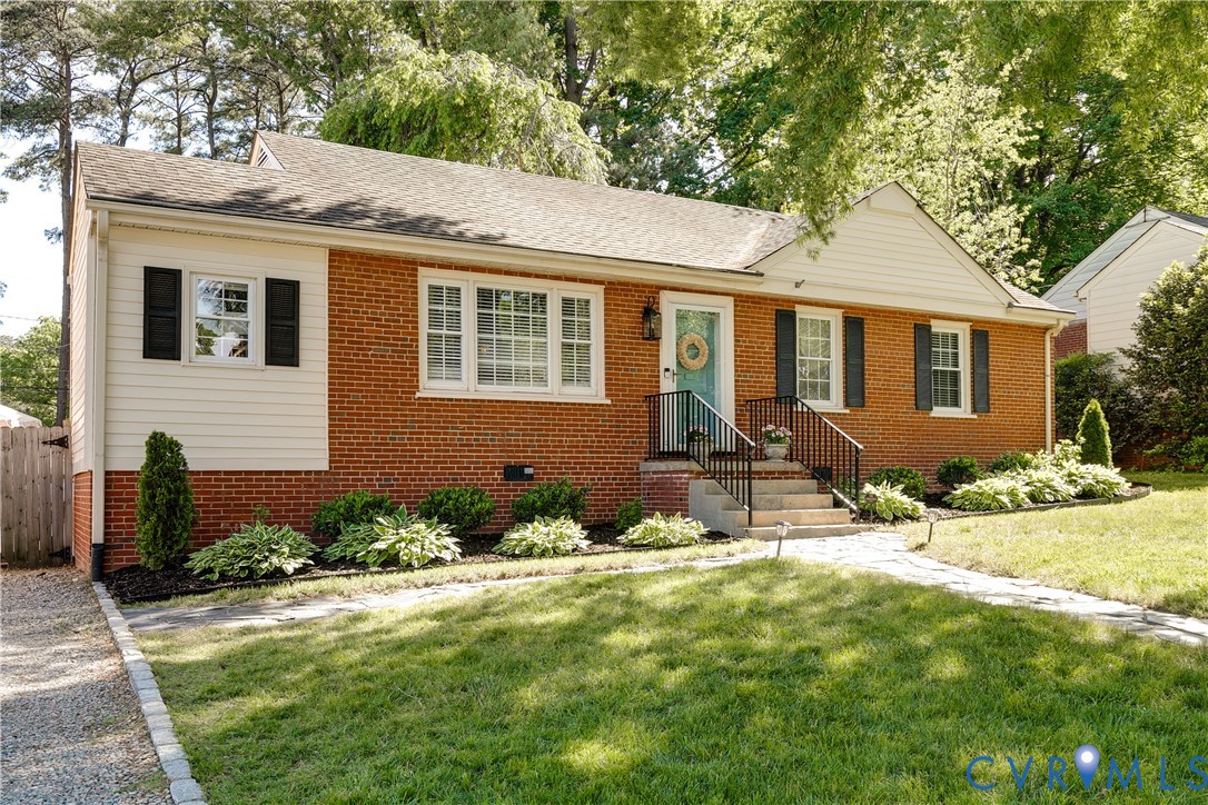 8511 Spalding Dr