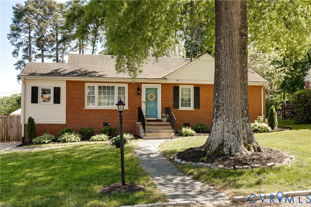 8511 Spalding Dr