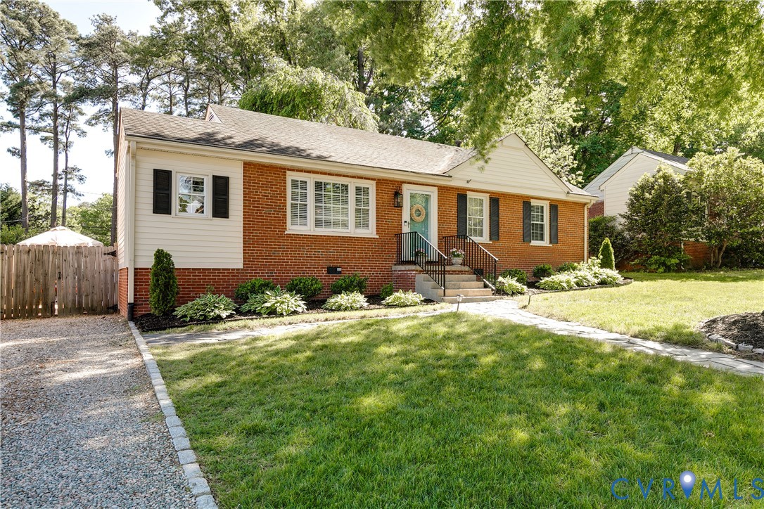 8511 Spalding Dr