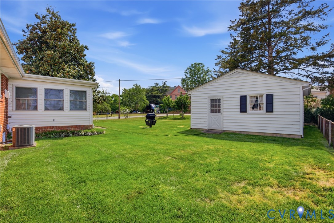 3200 Valleyfield Rd