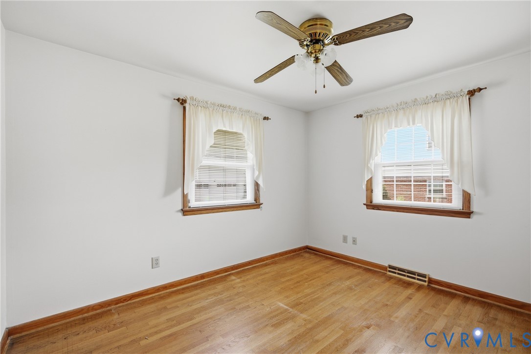 3200 Valleyfield Rd