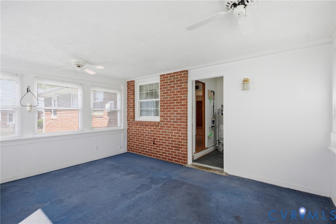 3200 Valleyfield Rd