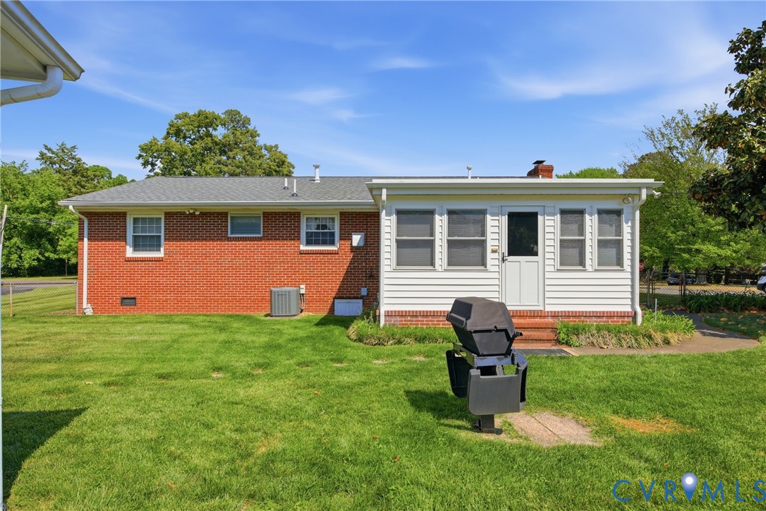 3200 Valleyfield Rd