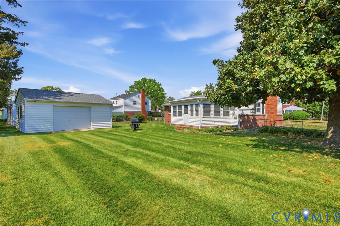 3200 Valleyfield Rd