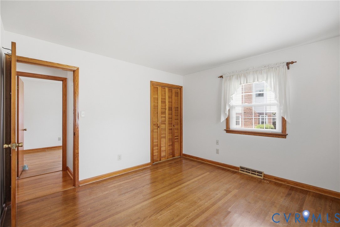 3200 Valleyfield Rd