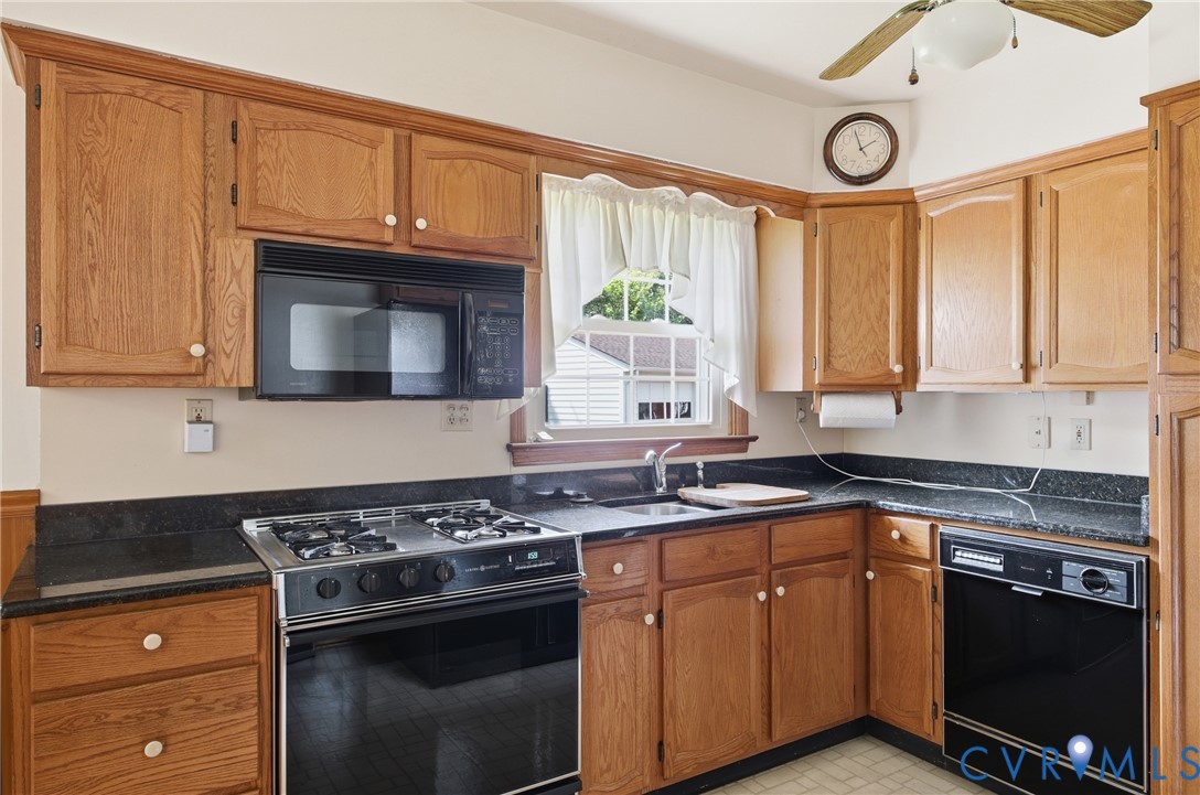 3200 Valleyfield Rd