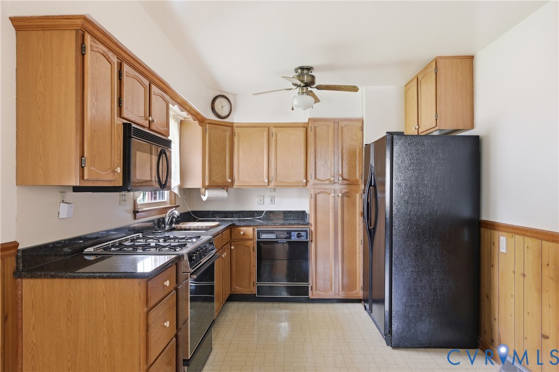 3200 Valleyfield Rd