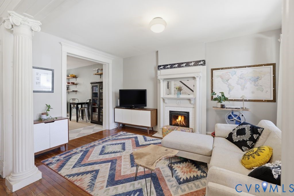 2417 W Main St