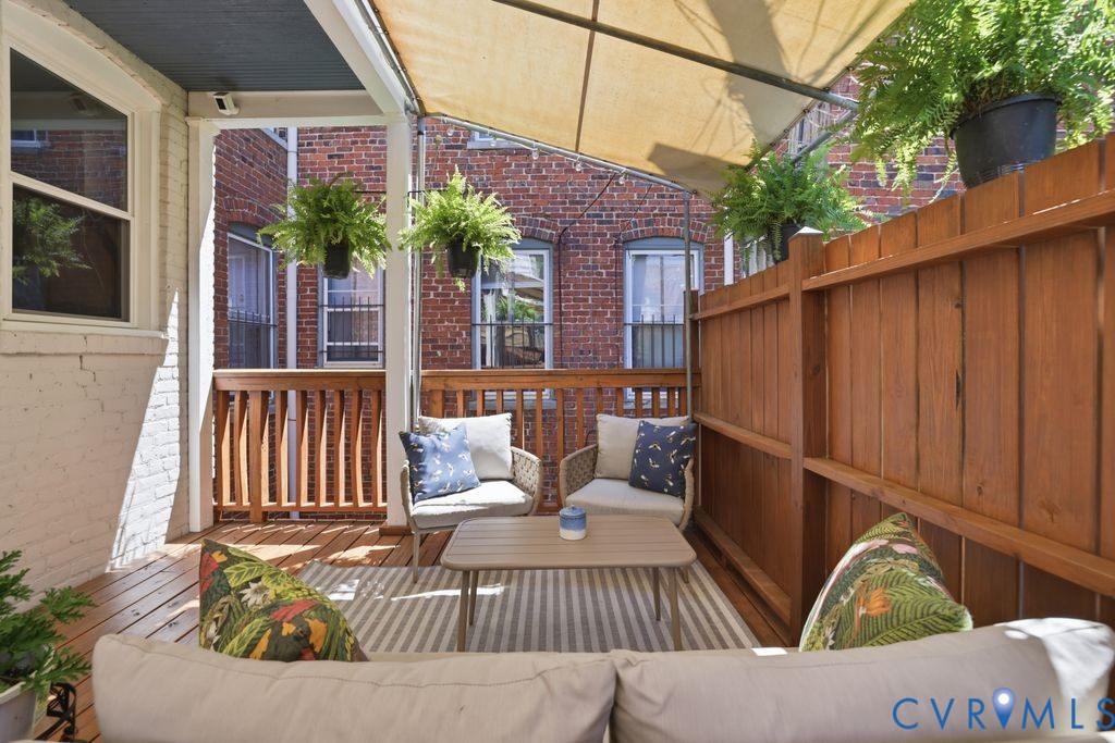 2417 W Main St
