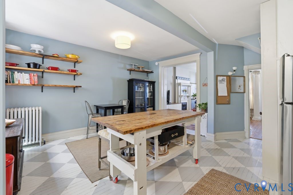 2417 W Main St