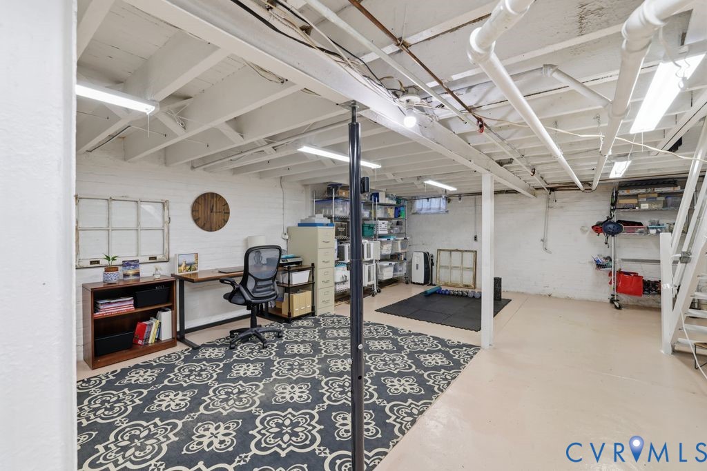 2417 W Main St