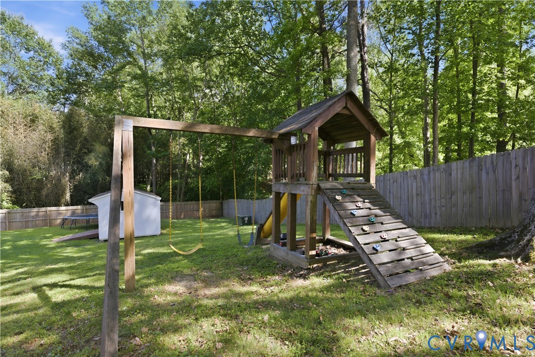 8407 Boones Trail Rd