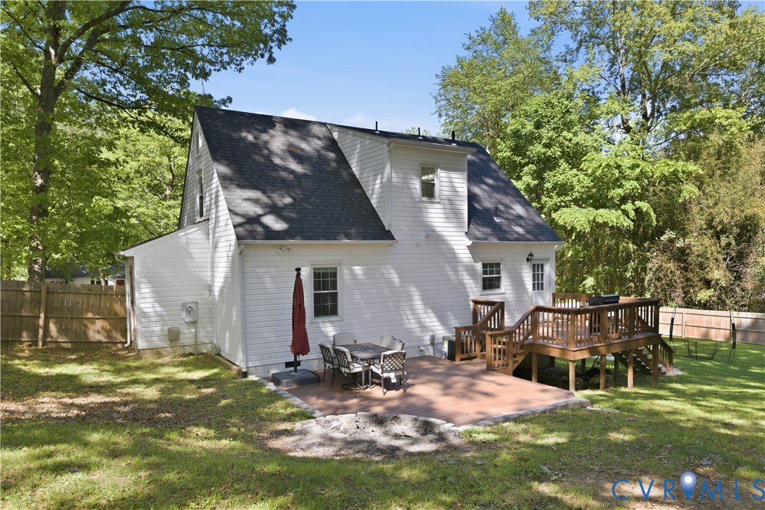 8407 Boones Trail Rd