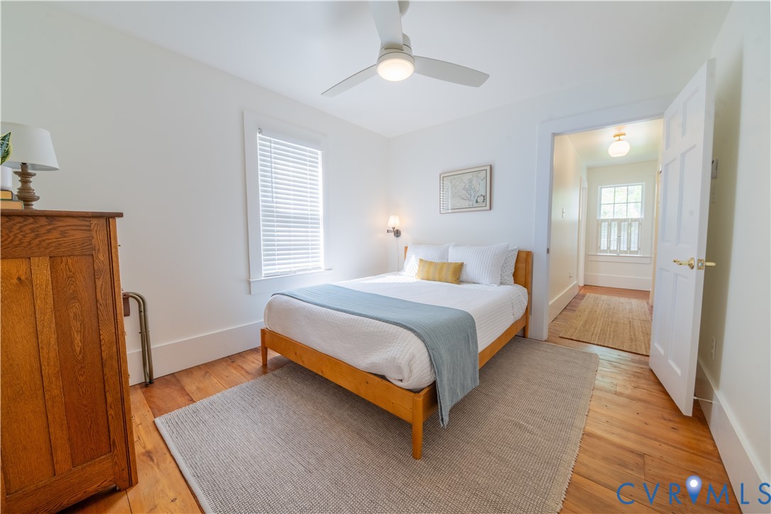 62 Riverside Dr