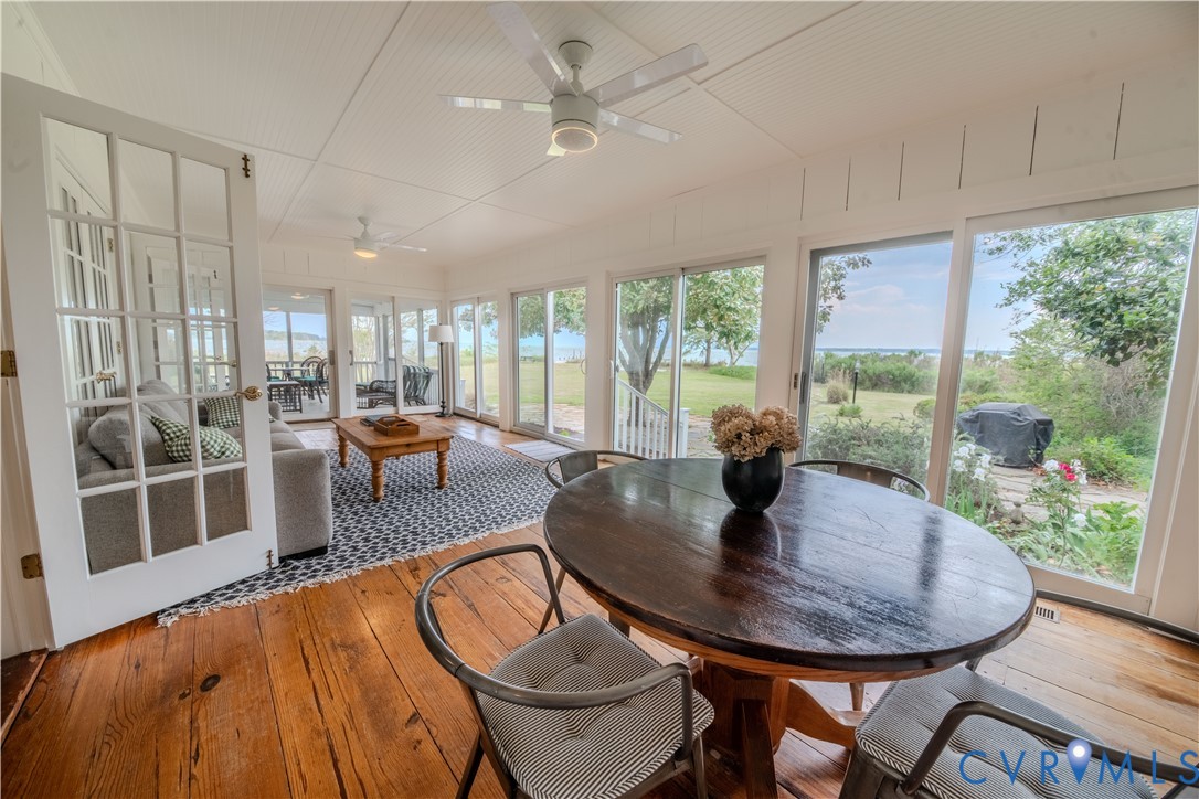 62 Riverside Dr